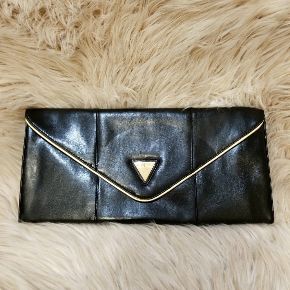 Guess Vintage clutch 1990s